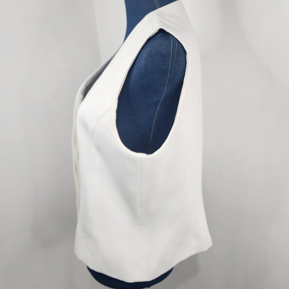 B Bennett White Lined Hidden Buttons Vest - Picture 6 of 12